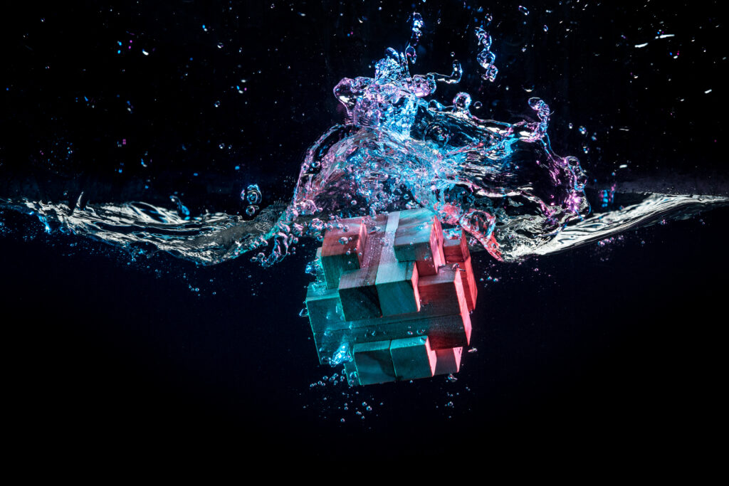 Water splash with Tetris puzzle effect